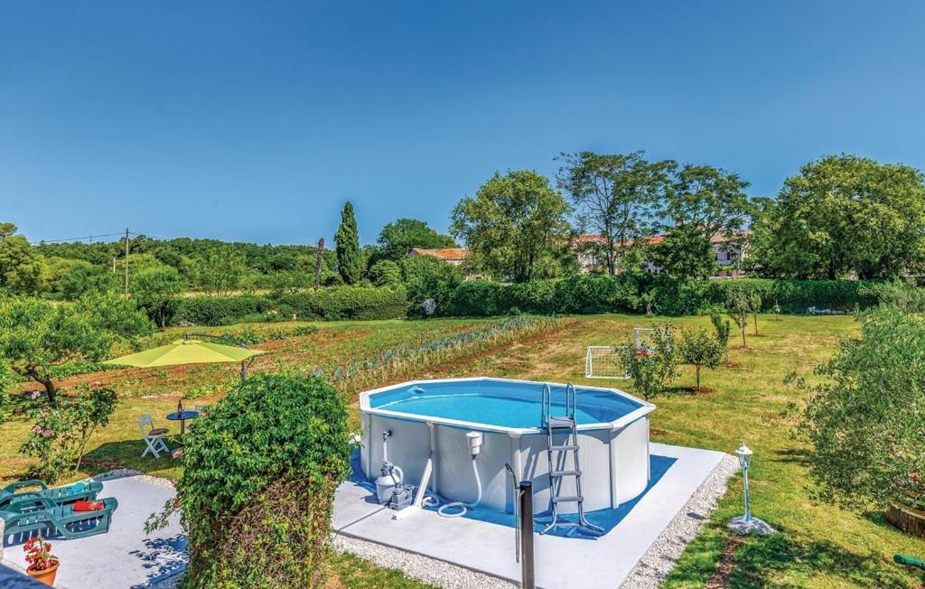 Glavani With Pool *